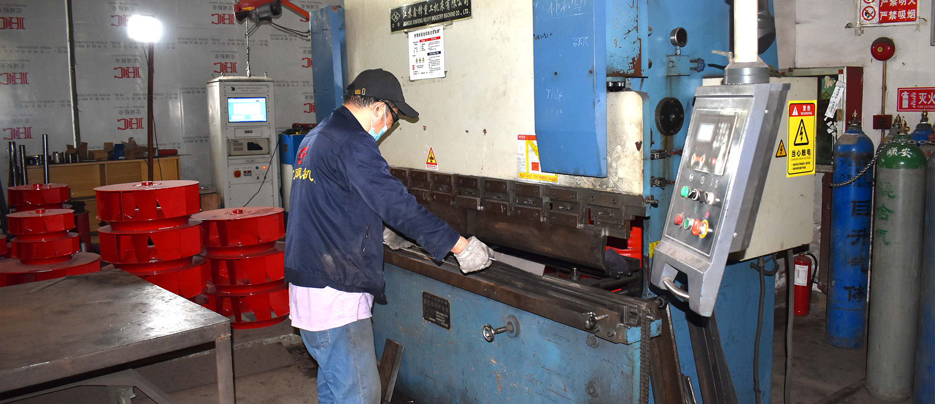 广风风机折弯车间